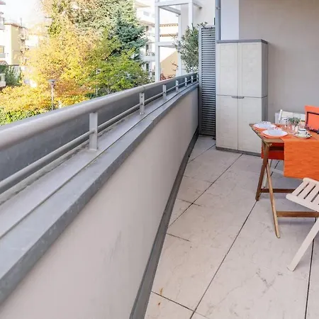 Free Garage 10 Min From Lovely Flat *