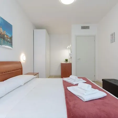 Apartamento Free Garage 10 Min From Lovely Flat Veneza